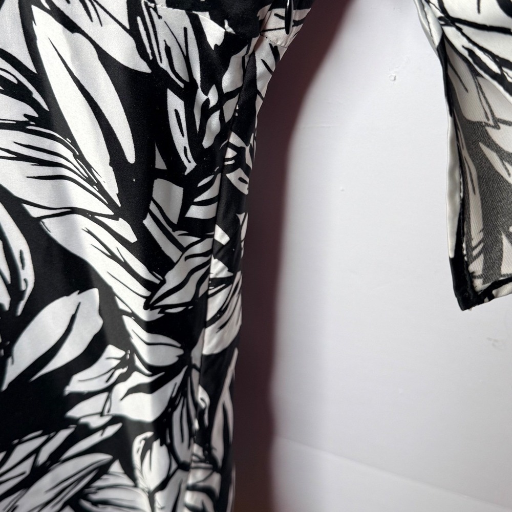 Lane Bryant Blouse Kimino 26/28 Black White Geometric Leaf Print Boho Office - Picture 5 of 7